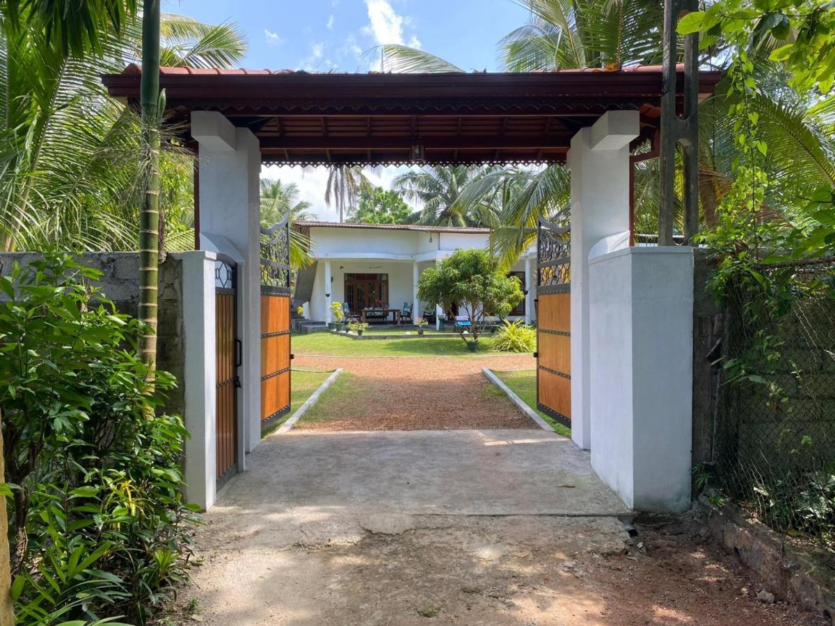 Villa Alex Beruwala Esterno foto
