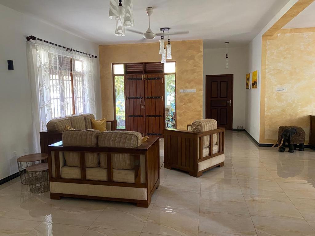 Villa Alex Beruwala Esterno foto